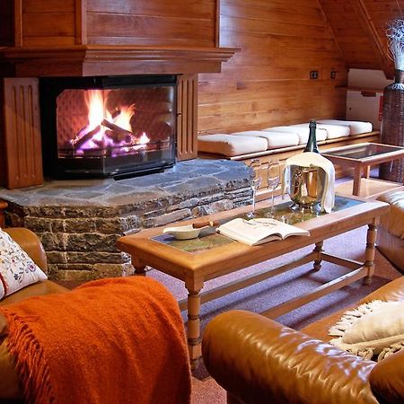 Hosteria Catalana Bossost Bagian luar foto