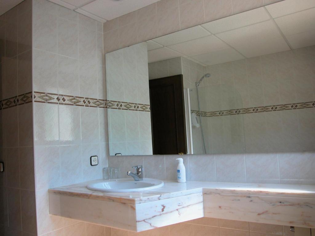Hosteria Catalana Bossost Bagian luar foto